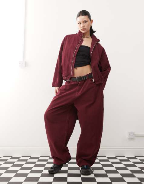 Reclaimed Vintage – Jeans aus Cord in Burgunderrot mit weitem, abgerundetem Bein, Kombiteil - view 1