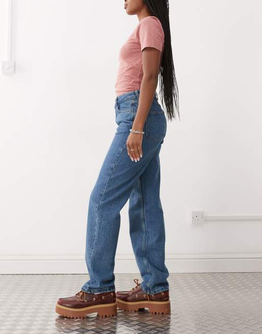 Reclaimed Vintage – Jeans in hellblauer Vintage-Waschung mit geradem Schnitt, 2 von 5