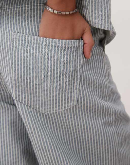 Reclaimed Vintage - Jeans larghi gessati blu chiaro in coordinato , 4 di 5