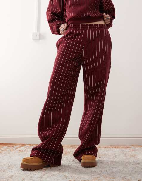 Reclaimed Vintage – Jogginghose in Burgunderrot mit Streifen und weitem Bein - view 1