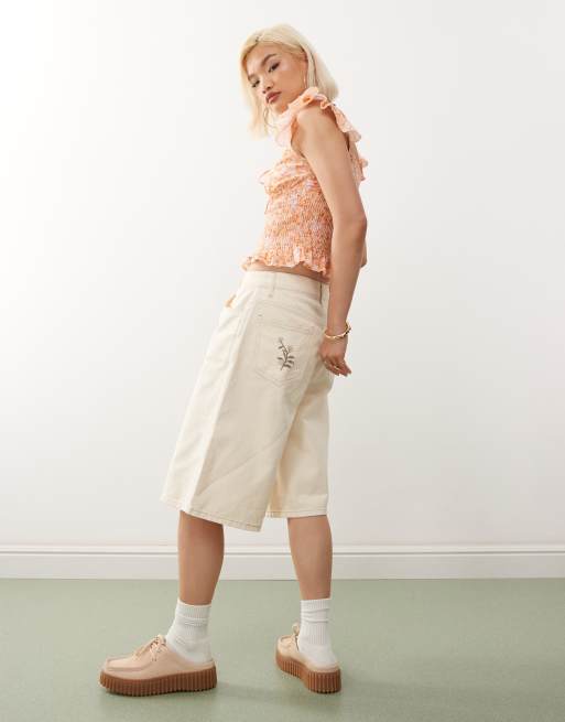 Reclaimed Vintage - Jorts di jeans giallo latticello con dettaglio ricamato 