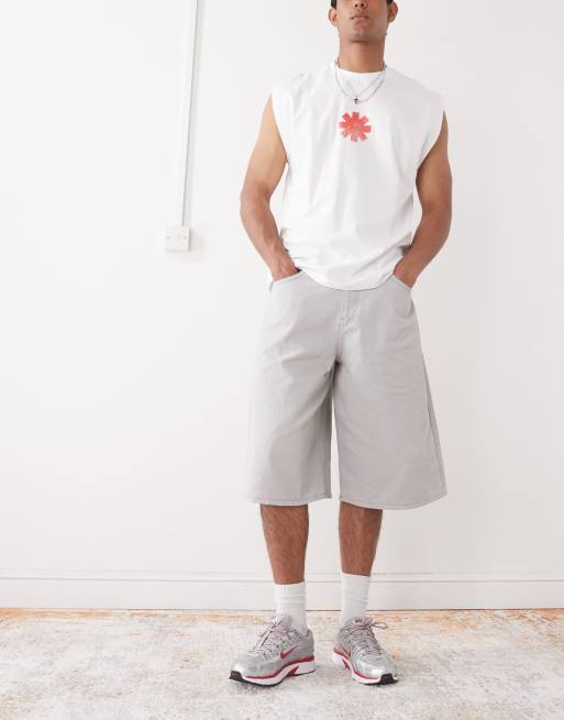 Reclaimed Vintage - Jorts oversize taglio lungo in denim grigio chiaro 