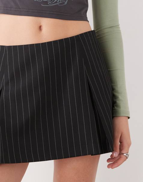 Reclaimed Vintage - Jupe-short ajustée - Noir à fines rayures - view 1