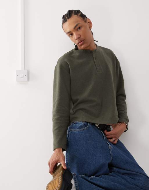 Reclaimed Vintage - Kakigrøn, superblød og ribstrikket Henley-top med broderi