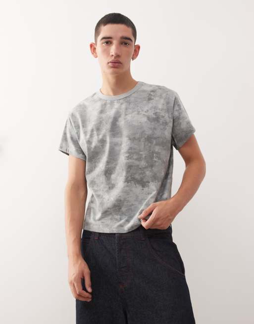 Reclaimed Vintage – Kamouflagemönstrad, kort t-shirt med smal, boxig passform