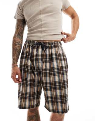 Reclaimed Vintage - Karierte Longline-Shorts aus Cord-Bunt