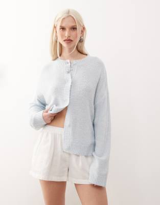 Reclaimed Vintage - Kastige Strickjacke in Puderblau