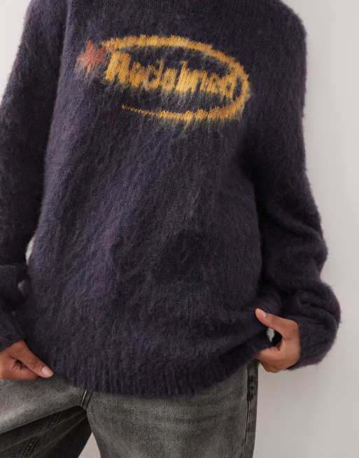Reclaimed Vintage – Kastiger, angerauter Unisex-Strickpullover in Marineblau mit Rundhalsausschnitt und Logo, 4 von 4