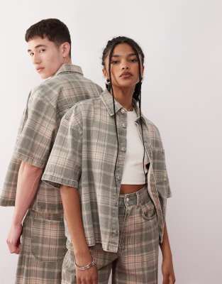 Reclaimed Vintage - Kastiges Unisex-Jeanshemd mit Karomuster-Bunt
