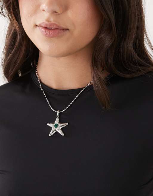 Reclaimed Vintage - Ketting met gesmolten sterhangertje en smaragdgroen steentje in zilver