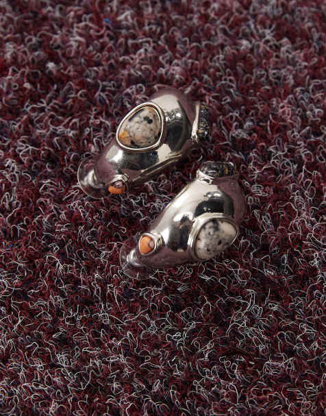 Reclaimed Vintage – Klobige Creolen in Silber mit Kunststein-Detail - view 1