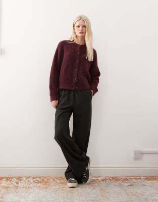 Reclaimed Vintage Knit Boucle Boxy Cardigan In Burgundy