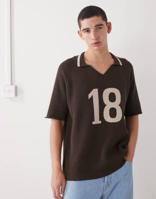Reclaimed Vintage Reclaimed Vintage knitted polo top with side stripe in chocolate brown