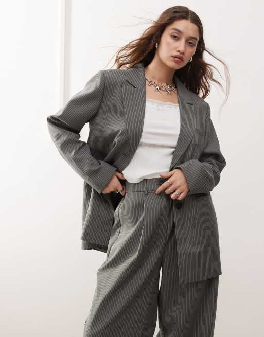 Reclaimed Vintage – Kritstrecksrandig kavaj i oversize