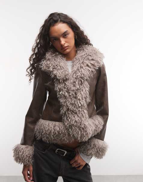 Reclaimed Vintage kurzer Mantel aus faux-fur in Braun mit Bündchen - view 1