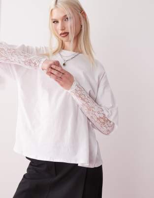 lace layer T-shirt in white