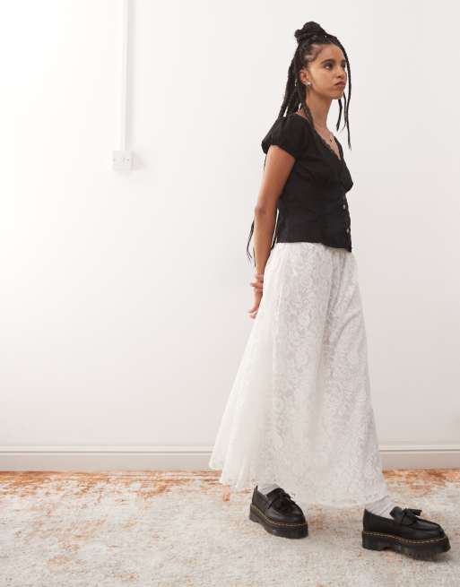 Reclaimed Vintage lace maxi skirt with lining in ivory, 4 of 5