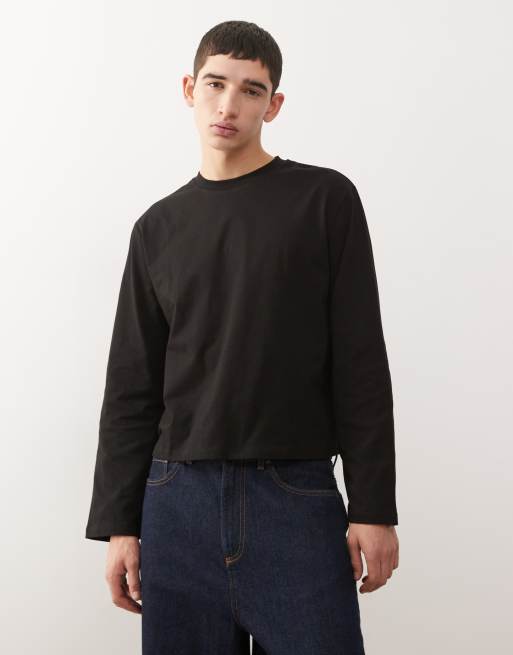 Reclaimed Vintage – Langärmliges Cropped-T-Shirt in Schwarz mit kastiger Passform