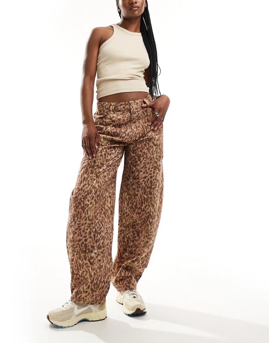 leopard print barrel leg pants-Brown