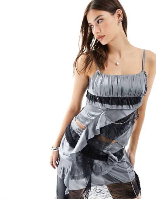 Reclaimed Vintage – Limited Edition – Camisole-Oberteil in Dunkelsilber mit Kettendetail und Spitze