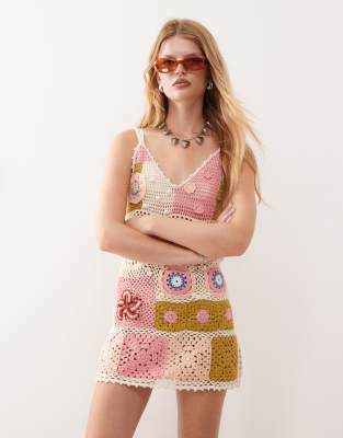 【日本入手困難】Embroidered vintage-look fabric mini-dress Tall Linen Embroidered Strappy Woven Mini Dress | Karen Millen