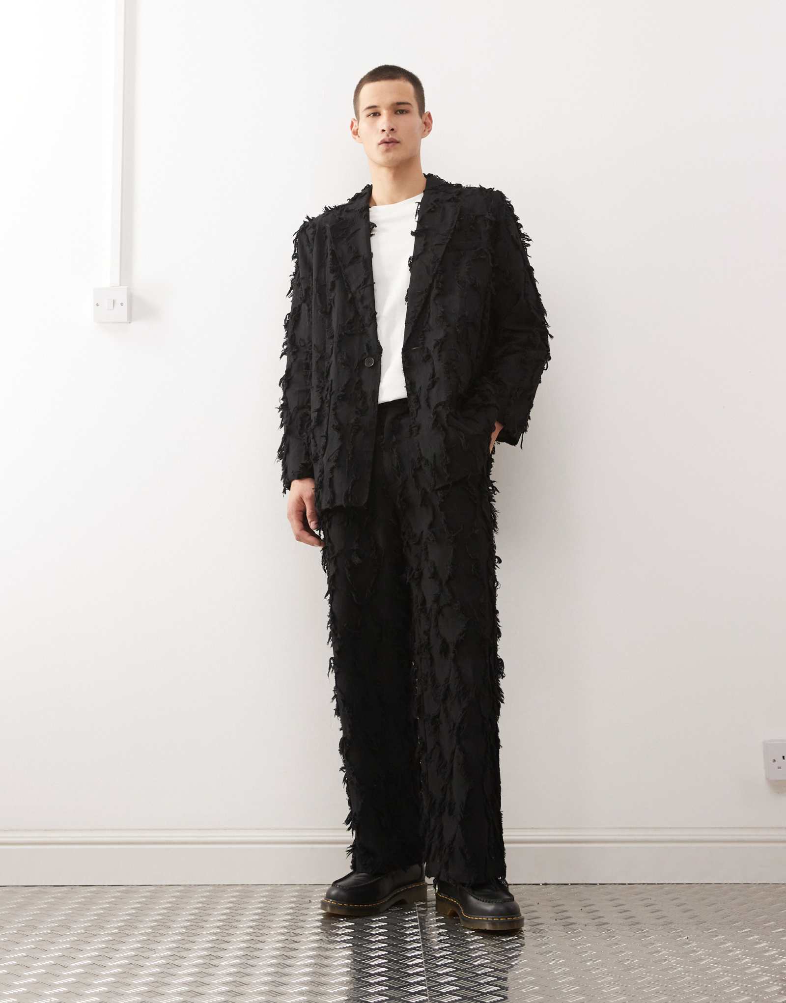 Восстановленные винтажные брюки из лимитированной серии, сшитые на заказ, черного цвета с потертостями - часть комплекта