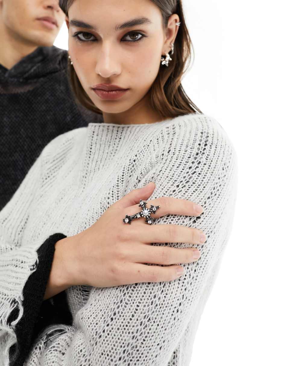 Reclaimed Vintage limited edition unisex statement cross ring in burnished silver