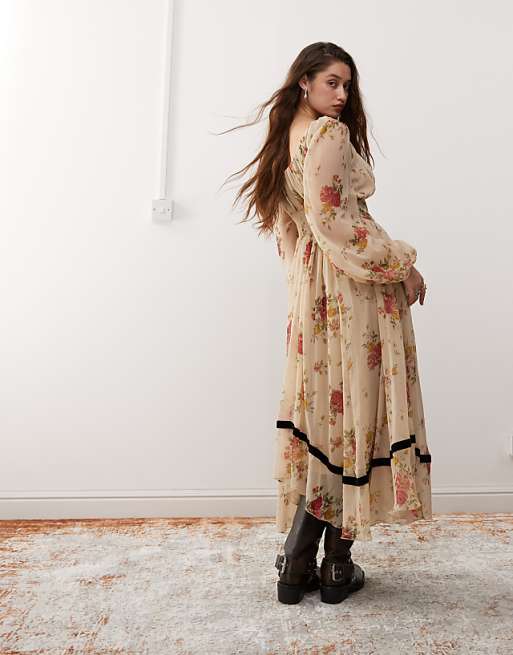 flower long sleeve maxi dress Luna Dusty Rose/Light Brown / S This enchanting piece features an off Reclaimed Vintage long sleeve boho