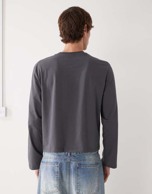 Reclaimed Vintage long sleeve cropped boxy t-shirt in charcoal grey, 3 of 5