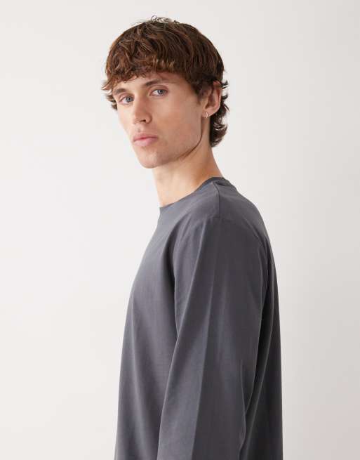 Reclaimed Vintage long sleeve cropped boxy t-shirt in charcoal grey, 4 of 5