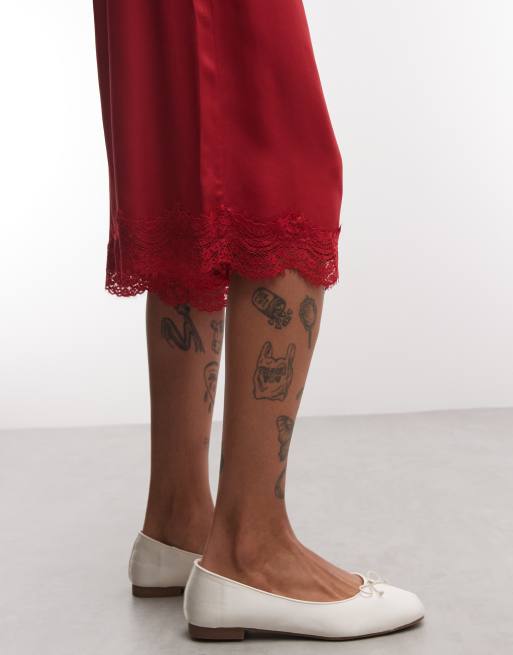 Reclaimed Vintage Longline-Satinshorts mit Spitzenbesatz in Rot, 5 von 5