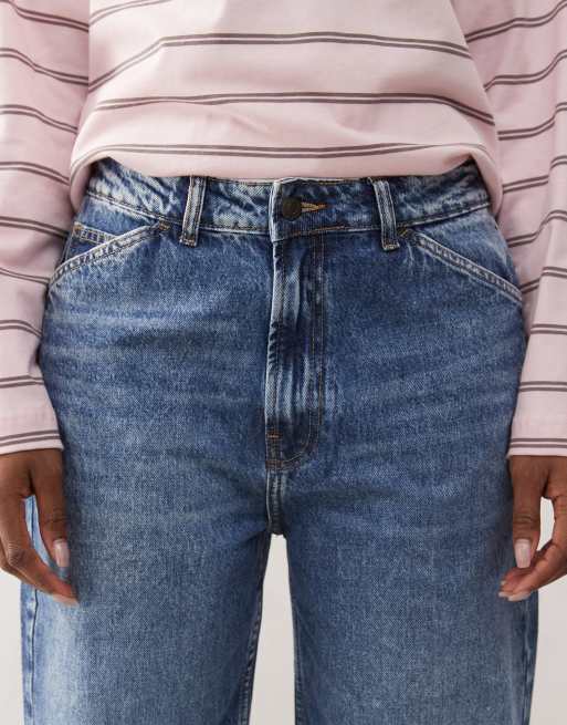 Reclaimed Vintage low rise baggy jean in mid blue wash