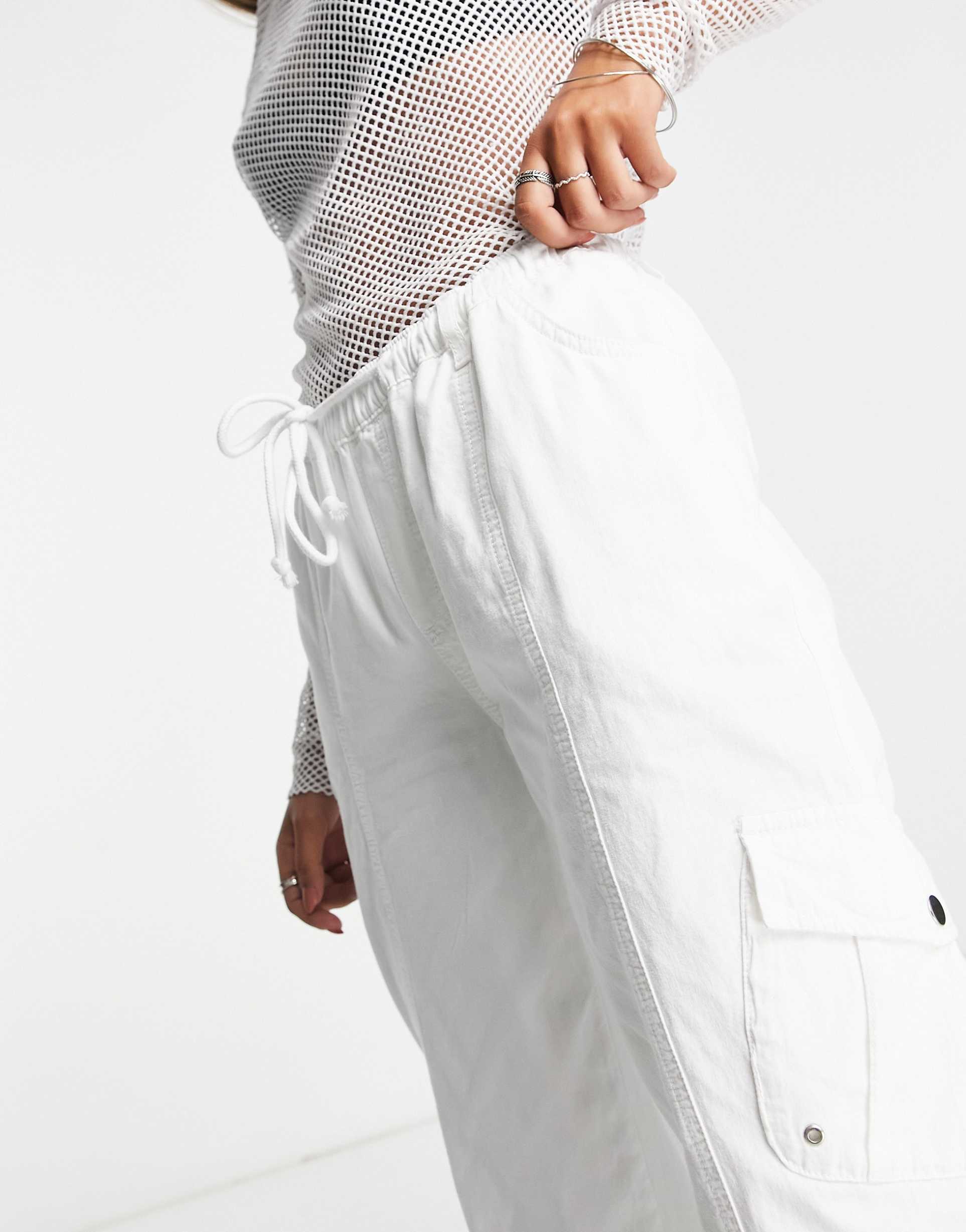 Reclaimed Vintage low rise cargo trouser in white view 4