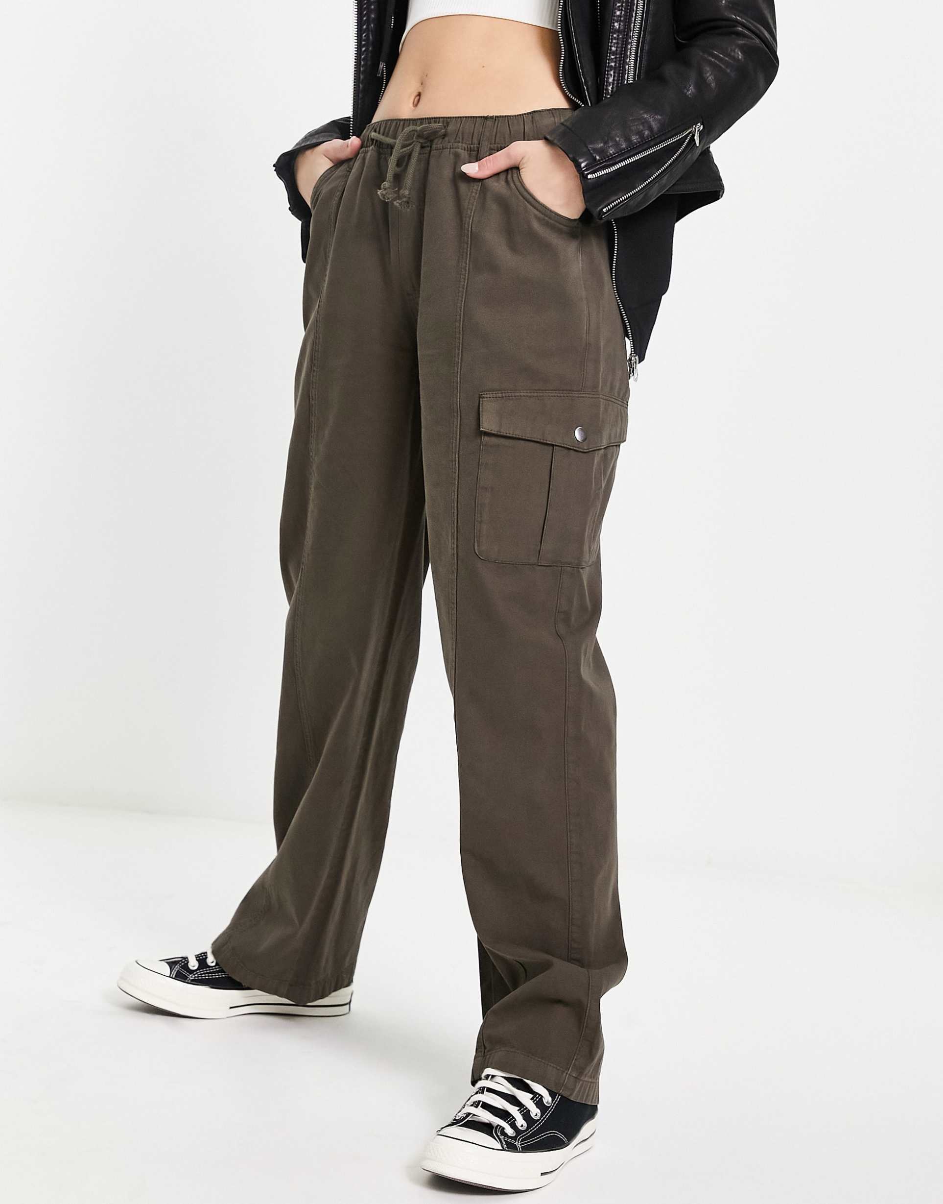 Reclaimed Vintage low rise cori cargo trouser in chocolate