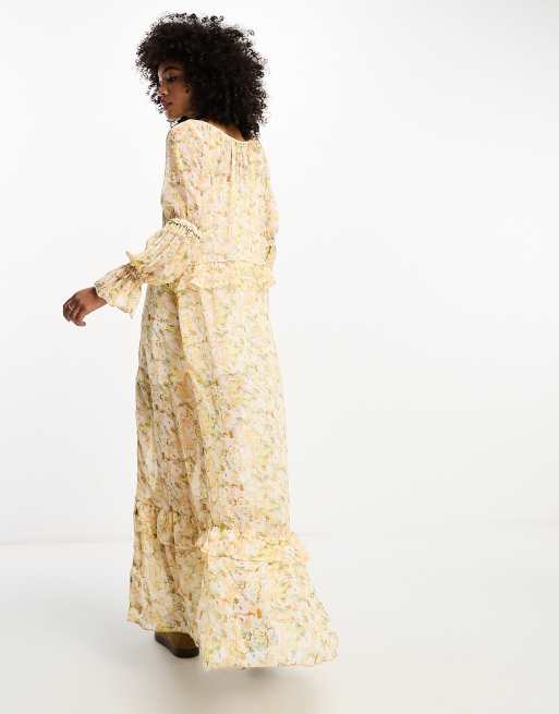 Reclaimed Vintage Luftiges langarmliges Kleid mit schonem Blumenmuster