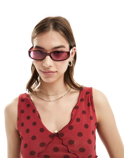 Reclaimed Vintage Lunettes de soleil fines rectangulaires enveloppantes Rouge profond ASOS