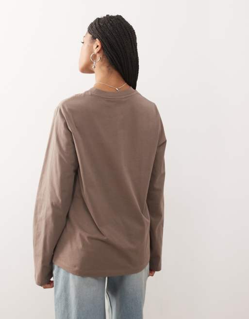 Reclaimed Vintage - Maglietta a maniche lunghe oversize marrone con stampa Ashmolean su licenza, 4 di 4