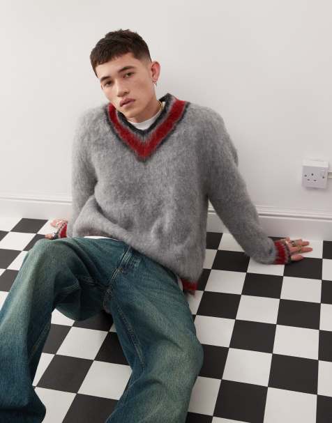 Reclaimed Vintage - Maglione stile college color grigio e rosso con scollo a V - view 1