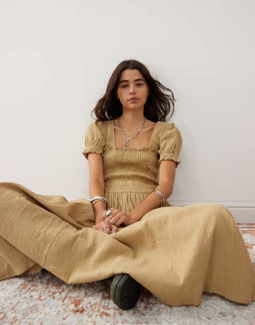 Reclaimed Vintage maxi dress with puff sleeves and ruched bodice in antique  cream | ASOS