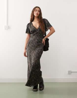 Reclaimed Vintage - Maxi-Freizeitkleid mit Blumenmuster in dunklen Farben und Spitzenborte-Bunt