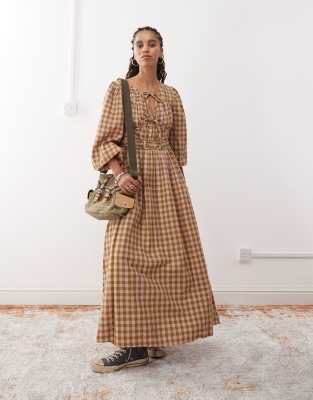 Thumbnail - Reclaimed Vintage - Maxi-Hängerkleid in Gelb und Rosa kariert mit Bindedetail vorne-Bunt