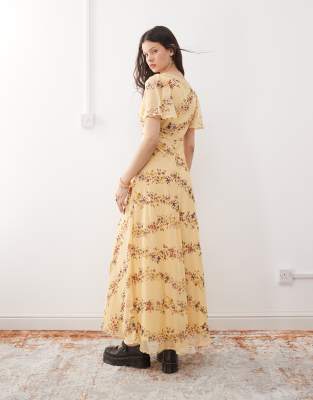 Reclaimed Vintage maxi tea dress with lace in ditsy butter yellow floral  print | ASOS