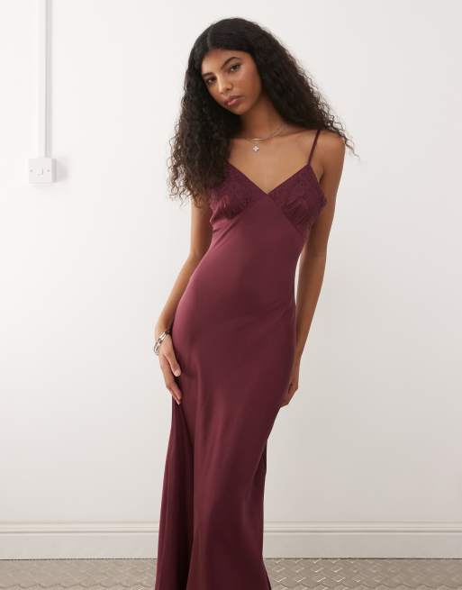 Reclaimed Vintage – Maxi-Trägerkleid aus Satin in Feige mit Spitzenbesatz, 3 von 4