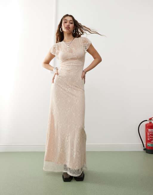 Reclaimed Vintage – Maxikleid aus Spitze in Champagner 