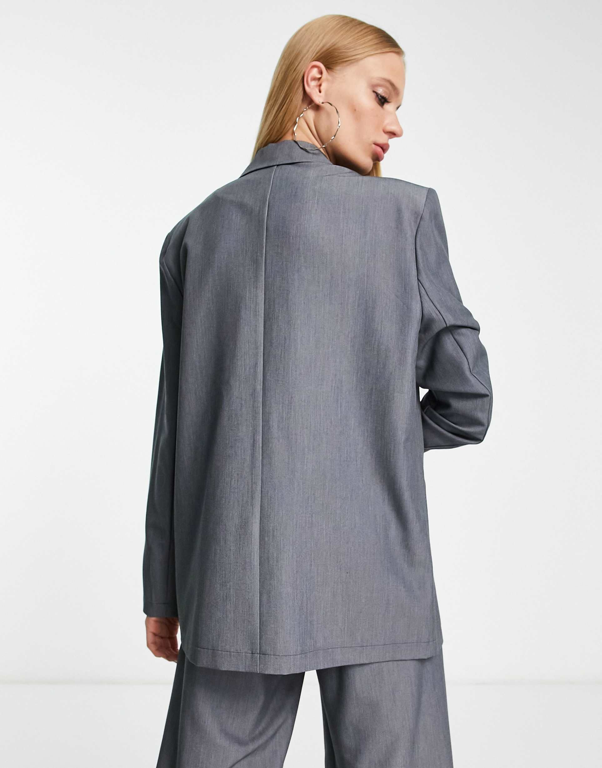 Reclaimed Vintage mensy blazer in grey view 3
