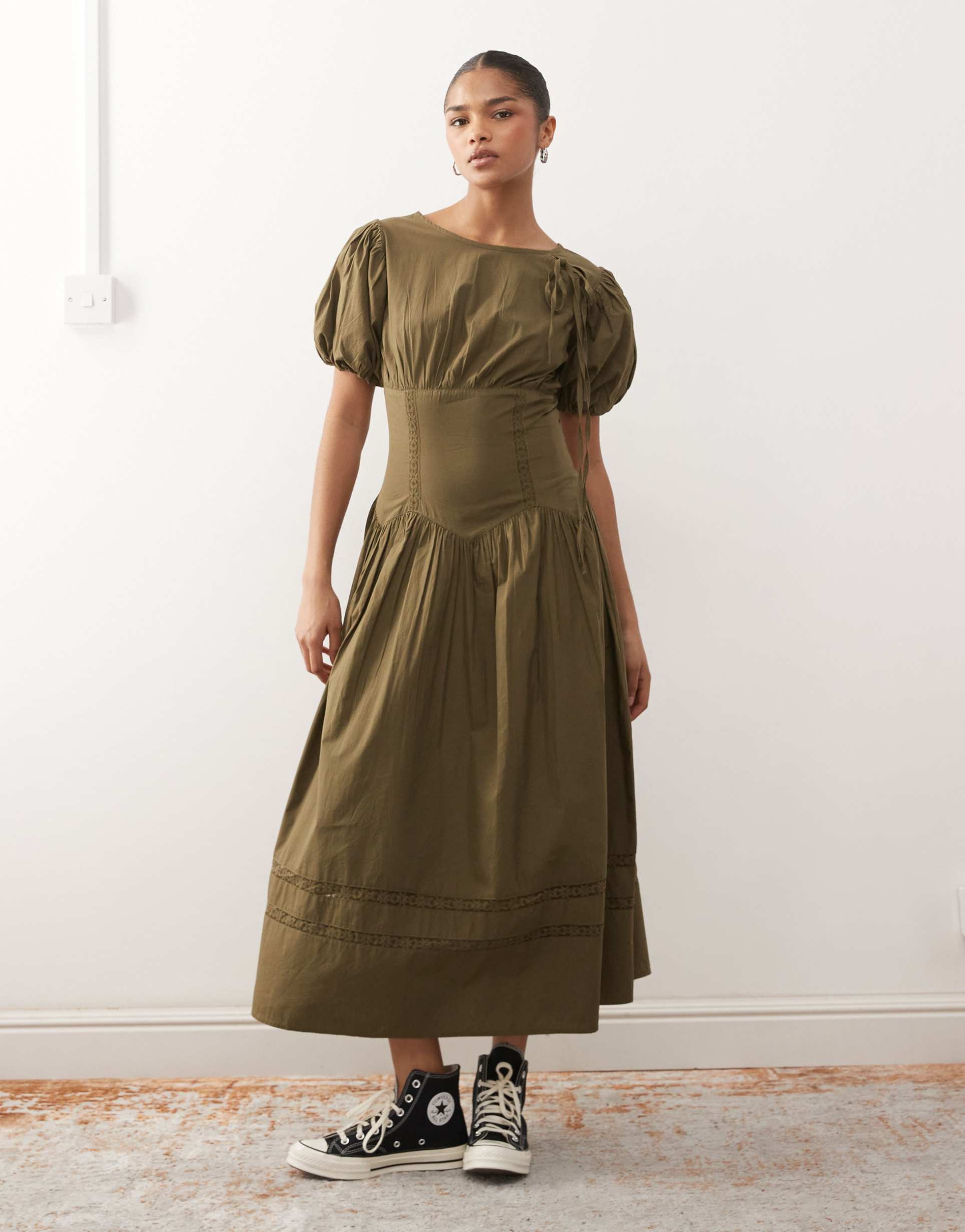reclaimed vintage midi dress with puff sleeves and tie front detail in green