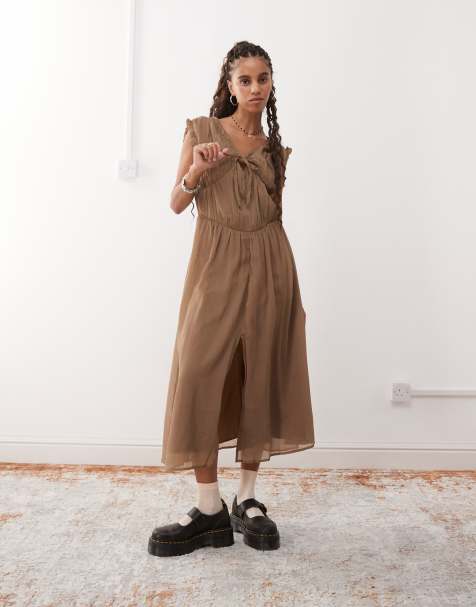 Reclaimed Vintage midi dress with ruched detail and hook and eye - view 1