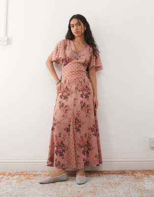 Reclaimed Vintage - Midi-Freizeitkleid in Rosa mit Spitzenbesatz, Flatterärmeln und gespleißtem Blumen- und Polka-Dot-Mu...