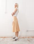 [Reclaimed Vintage] Reclaimed Vintage midi kilt skirt in butter yellow-Neutral XS Sand