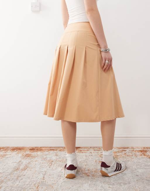 Reclaimed Vintage midi kilt skirt in butter yellow, 2 of 5
